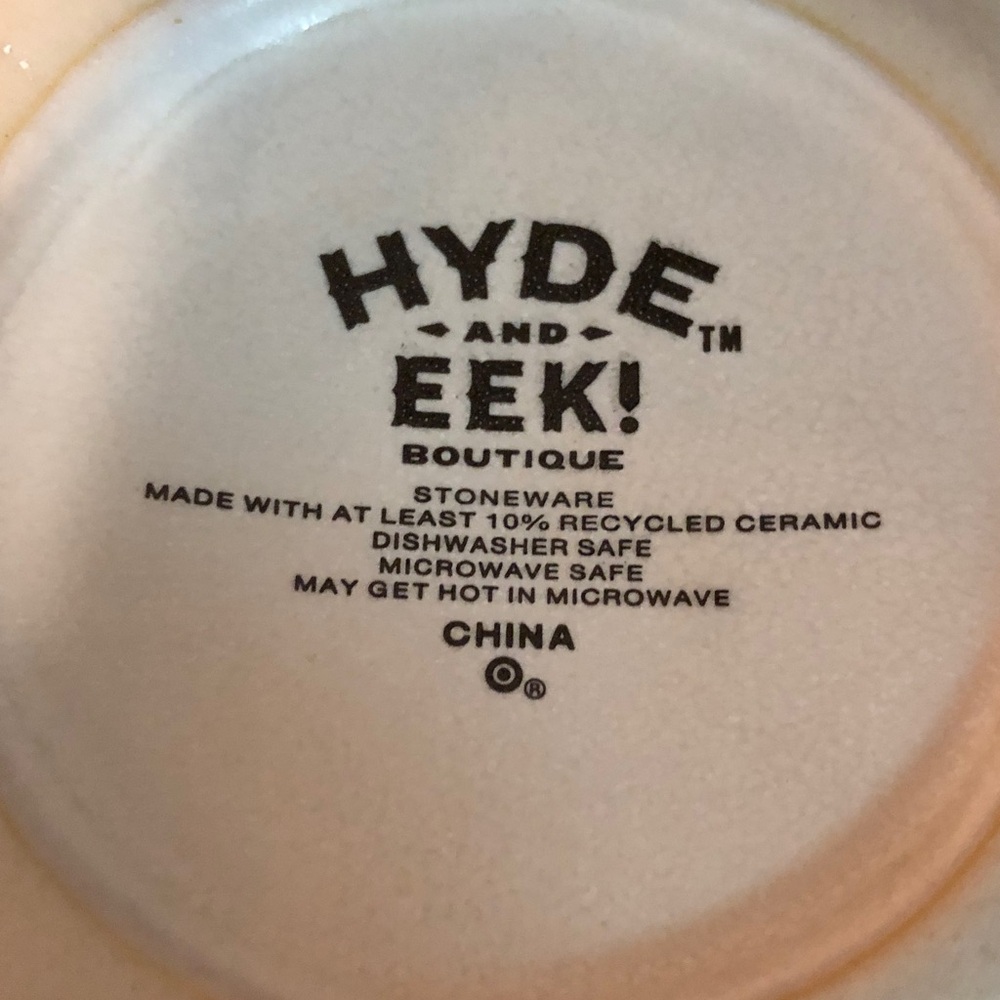 Hyde & EEK! Boutique Halloween White Stoneware Pumpkin Mug 15.2 oz New - Picture 6 of 8